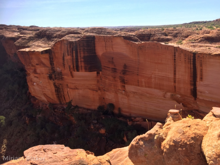 Cliffs of the Rim Walk (800x600)